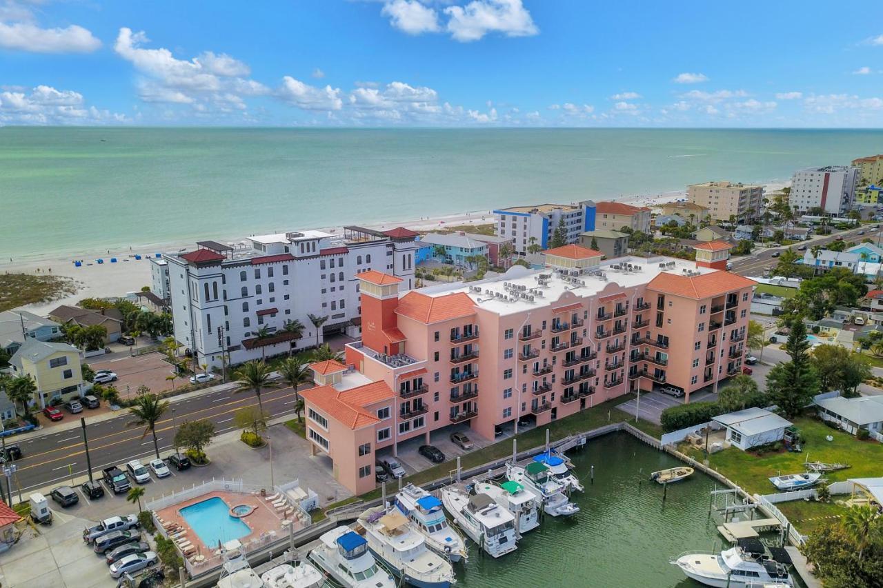 Bay Front Oasis Appartement St. Pete Beach Buitenkant foto