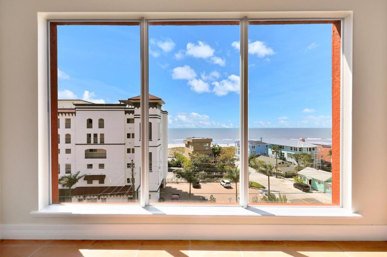 Bay Front Oasis Appartement St. Pete Beach Buitenkant foto