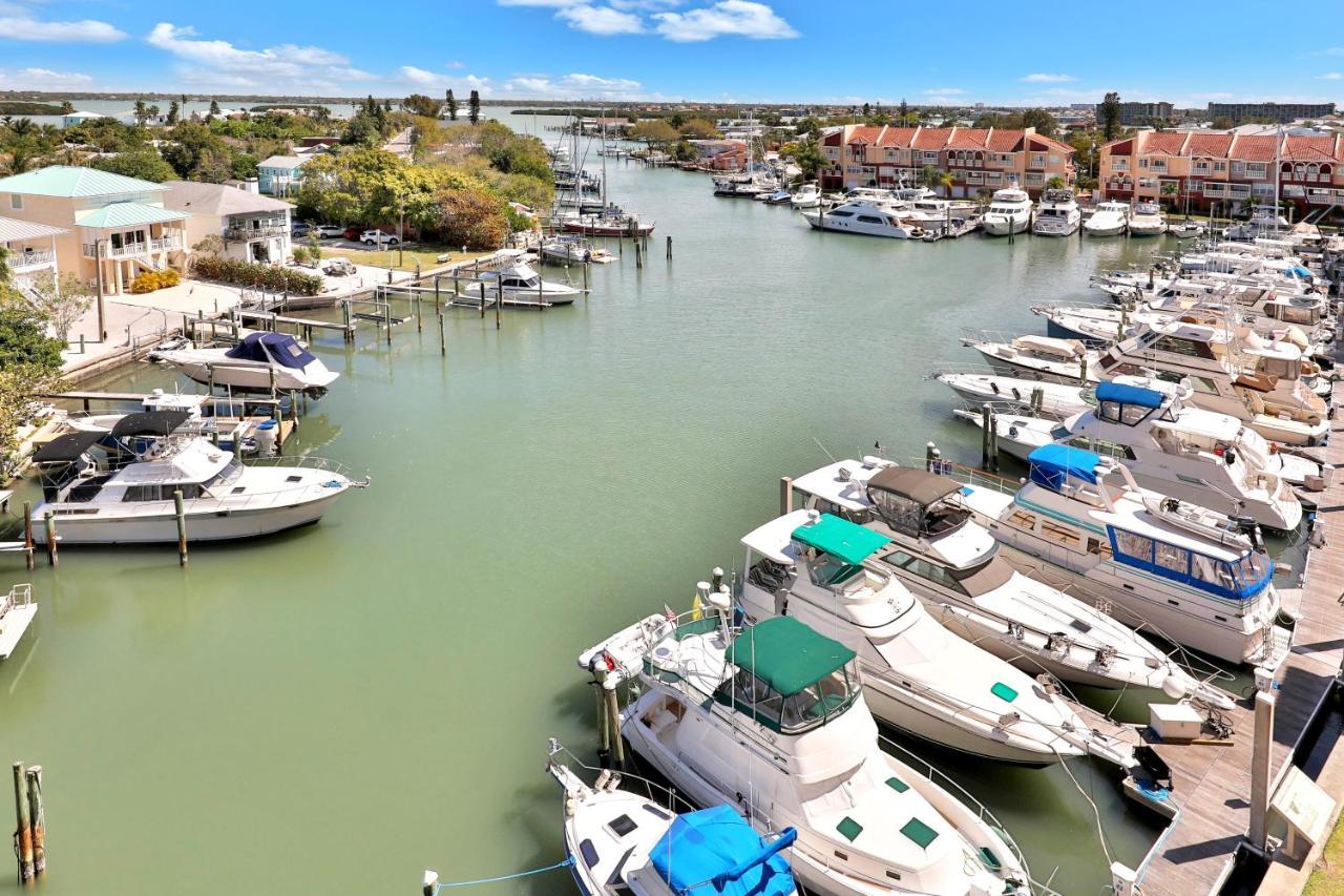 Bay Front Oasis Appartement St. Pete Beach Buitenkant foto
