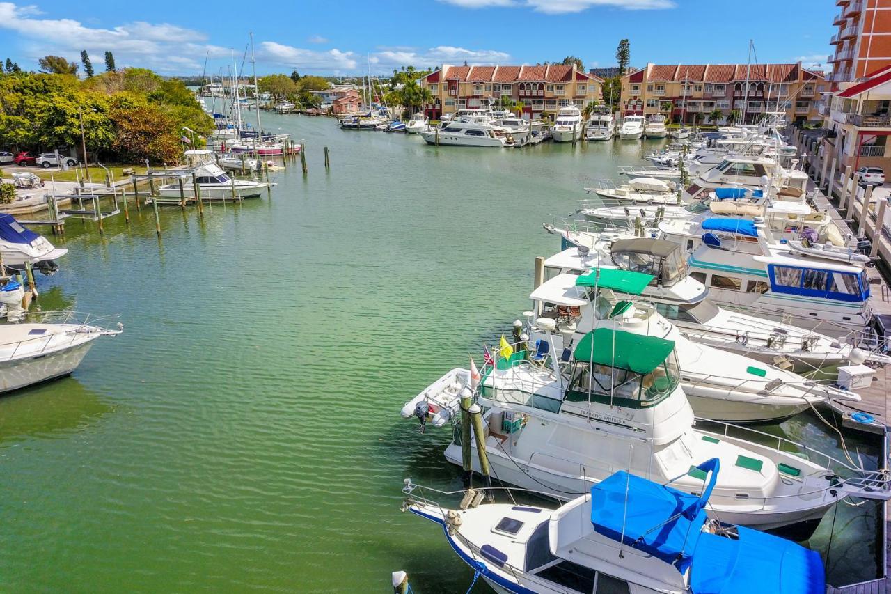 Bay Front Oasis Appartement St. Pete Beach Buitenkant foto